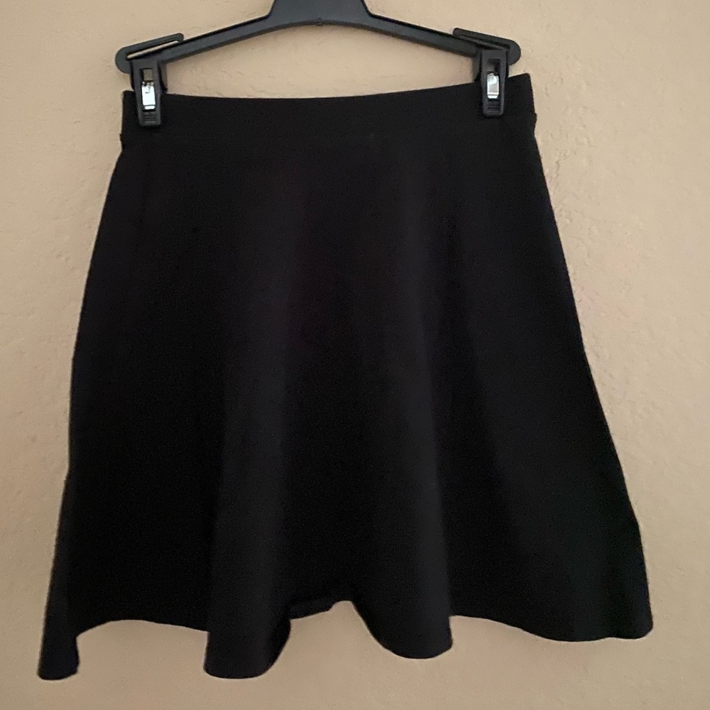 Black skater skirt
